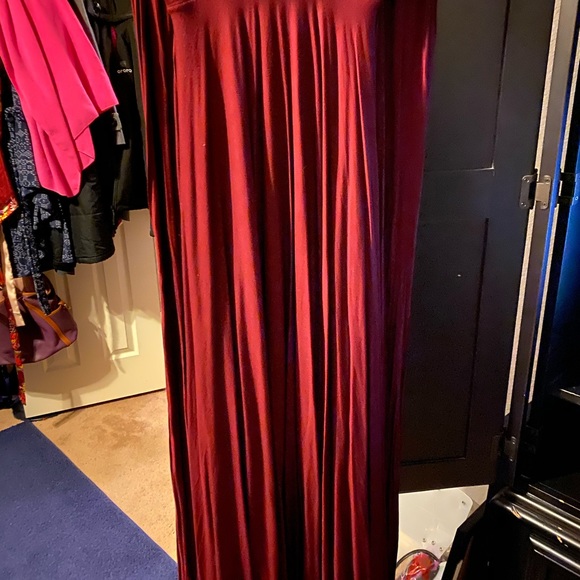 Lulu’s Multi Way Bridesmaids Dress in Burgundy - Picture 2 of 3